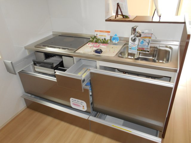 グランディョーゾ レガーメのキッチン|新築時撮影