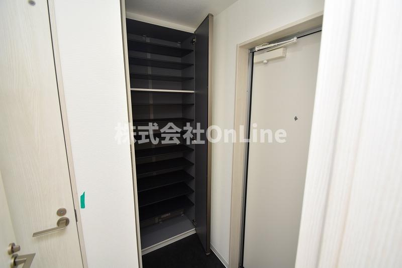 東大阪市六万寺町３丁目のアパートの収納