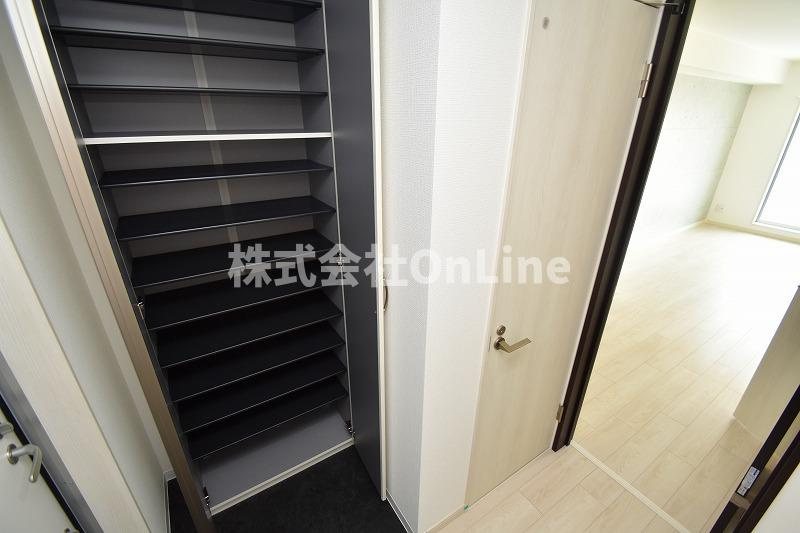東大阪市六万寺町３丁目のアパートの収納