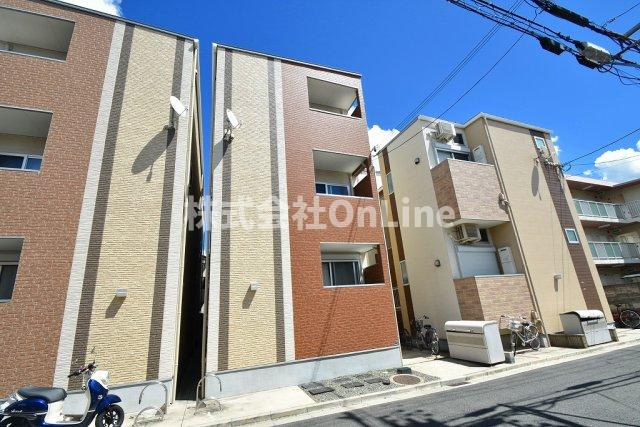 東大阪市花園東町１丁目のアパートの外観