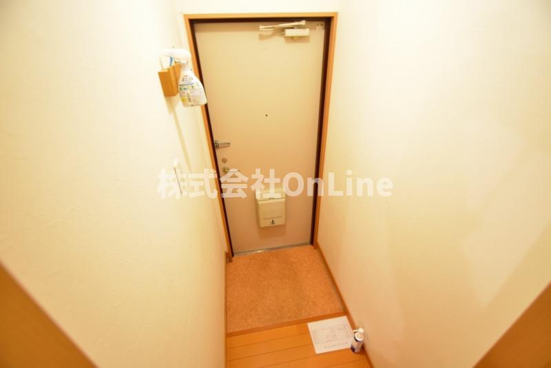 東大阪市下小阪５丁目の賃貸マンションの玄関