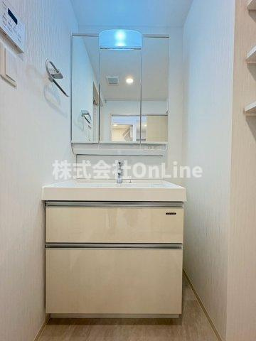 東大阪市長栄寺の賃貸マンションの独立洗面台