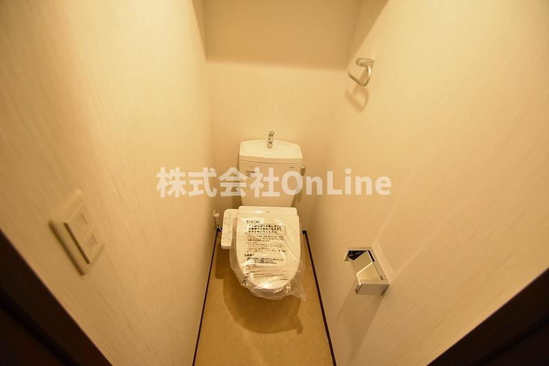 東大阪市長栄寺の賃貸マンションのトイレ