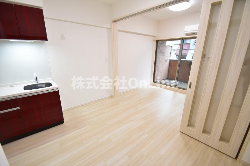 東大阪市足代北１丁目の賃貸マンションの居間・リビング
