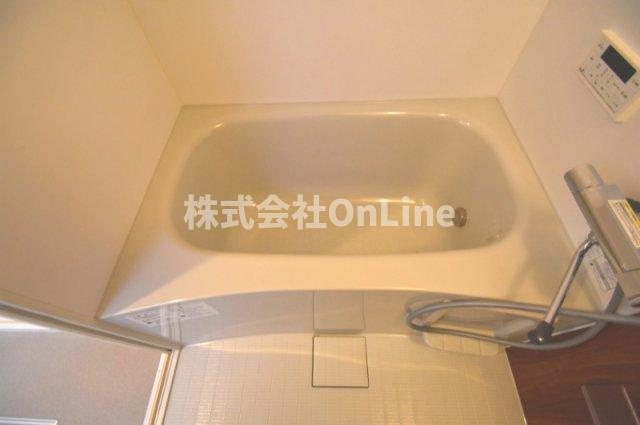 大阪市生野区小路東５丁目のアパートの浴室
