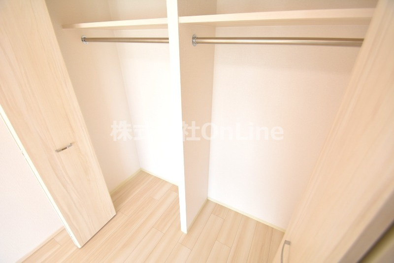 東大阪市足代北１丁目の賃貸マンションの収納