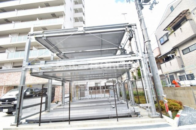 東大阪市足代北１丁目の賃貸マンションの駐車場