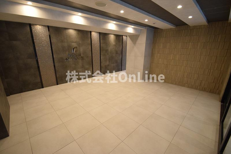 東大阪市足代北１丁目の賃貸マンションのエントランス