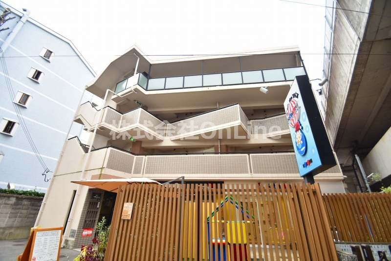 東大阪市高井田の賃貸マンションの外観