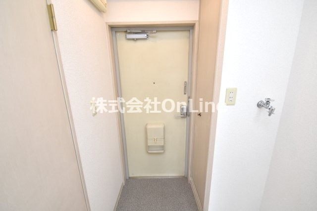 東大阪市高井田の賃貸マンションの玄関