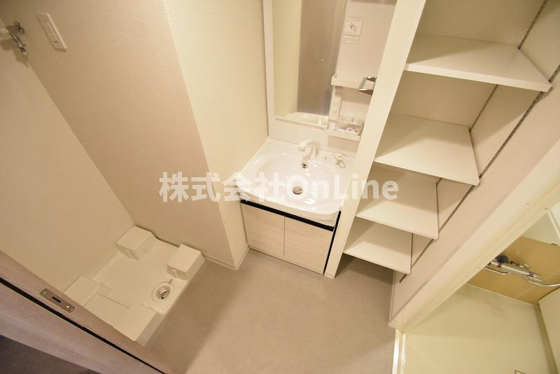 東大阪市足代新町の賃貸マンションの洗面所