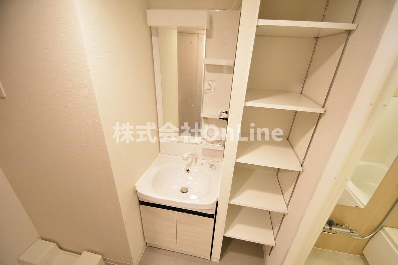 東大阪市足代新町の賃貸マンションの独立洗面台
