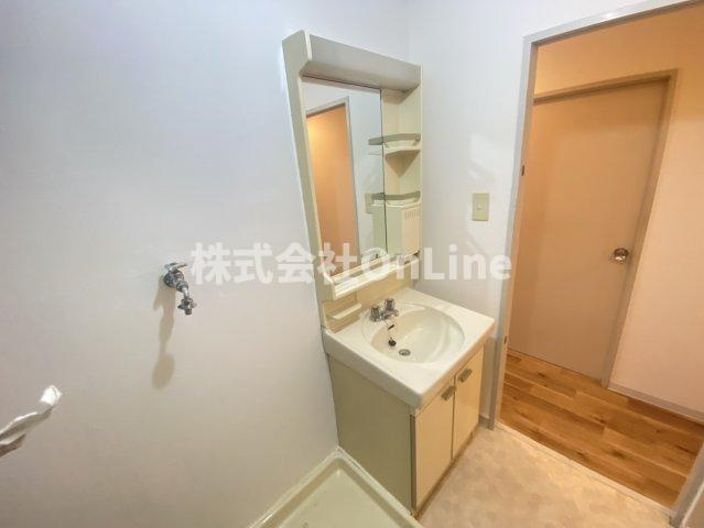 東大阪市荒本新町の賃貸マンションの洗面所