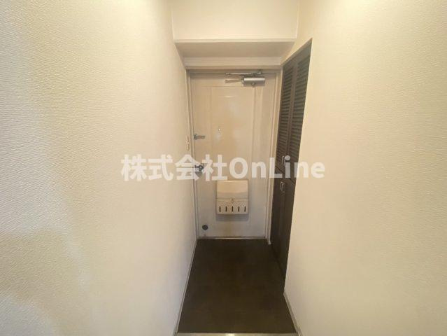 東大阪市荒本新町の賃貸マンションの玄関