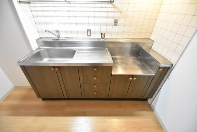 東大阪市吉田本町３丁目の賃貸マンションのキッチン