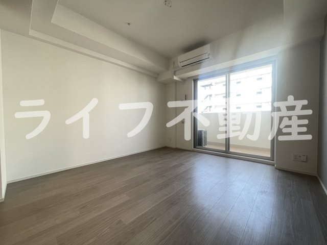 スプランディット高井田の内装|明るい室内です