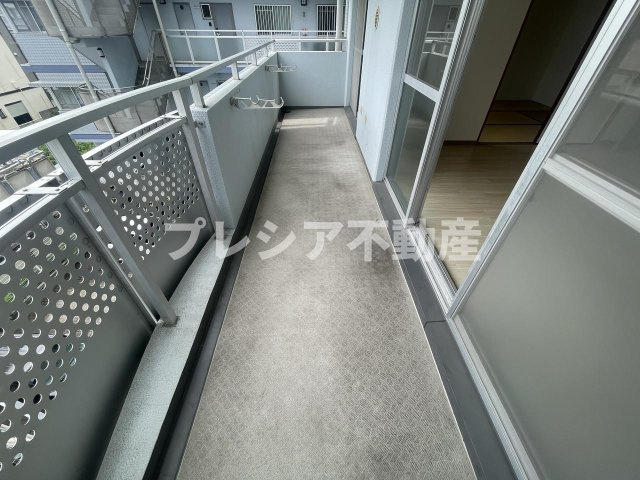 ジオレミヨ甲子園口のバルコニー