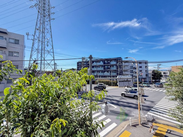 成城学園サマリヤマンションの展望|住戸からの眺望。周辺の街並みや建物との距離感など、現地ならではの住環境をご確認いただけます。