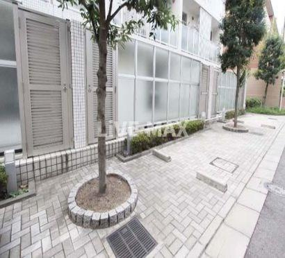 【庭】コンフォリア早稲田