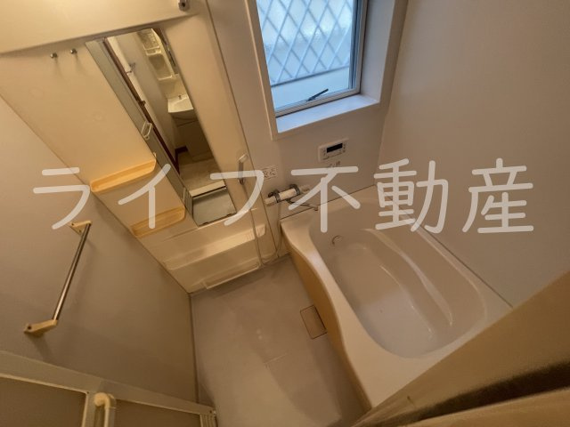 ジィプソフィラの浴室|日々の疲れを癒すお風呂付です