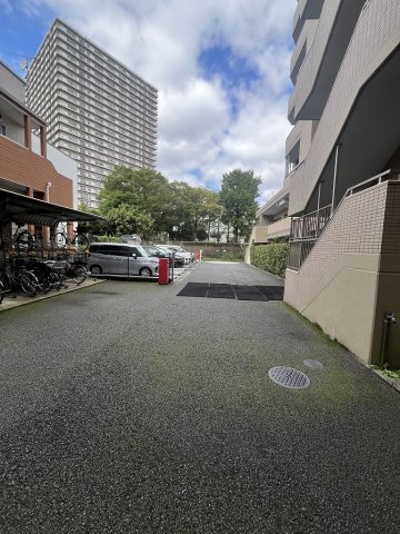 クレストフォルム南砂仙台堀川公園の駐車場