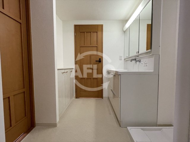 エステムコート谷町六丁目Ⅱアクティーネの洗面所|エステムコート谷町六丁目IIアクティーネ　洗面脱衣所