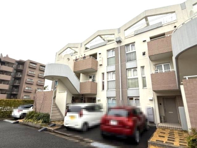 タウンハウス夙川C棟の駐車場