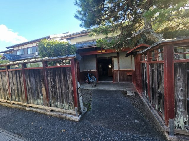 びわ湖にも近い場所にある古民家風住宅
