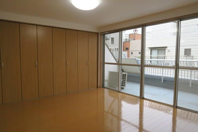 奥浅草妙見屋ビルの寝室
