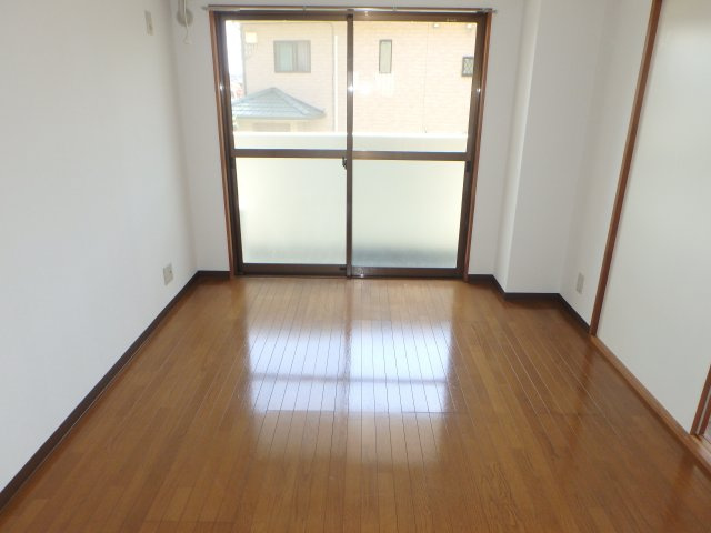 桜ビルの居間・リビング|他のお部屋の参考写真となります。