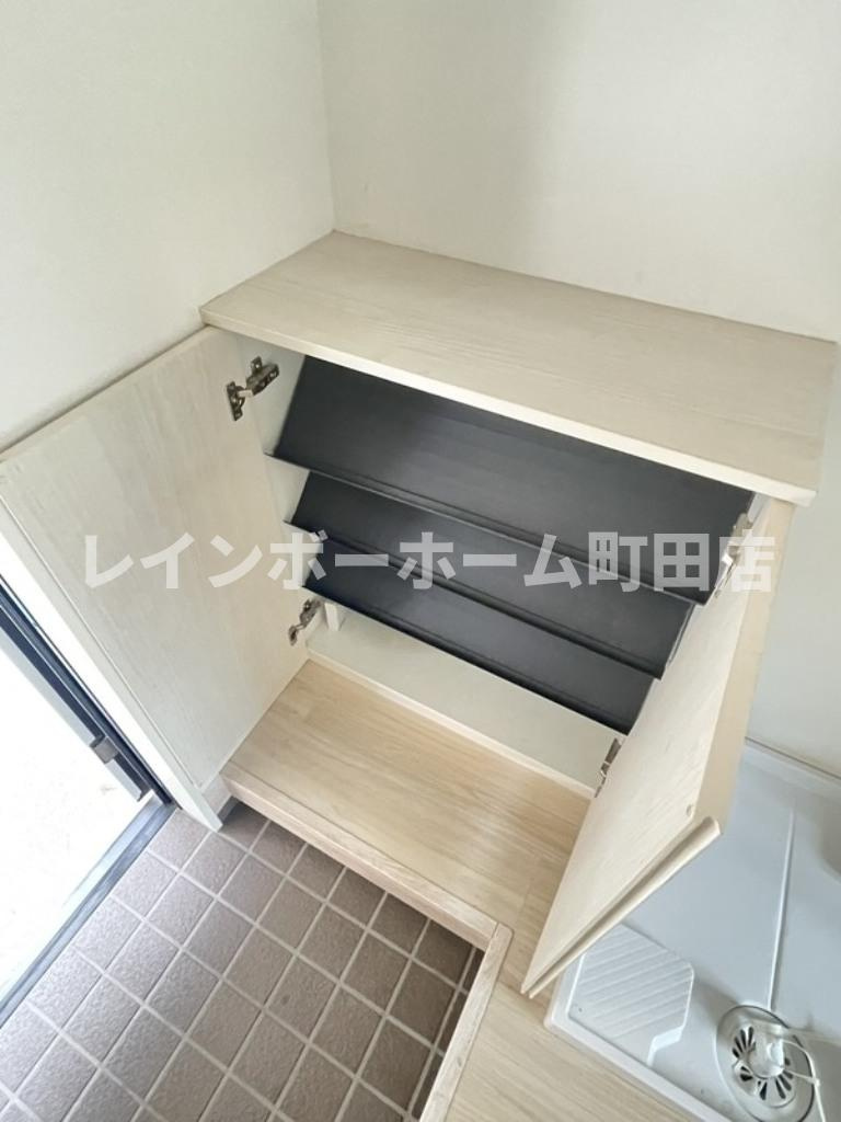 アクシスコート大和※初期費用分割後払いサービス利用可能物件の玄関