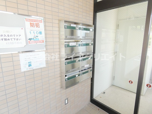 ブルースカイのロビー