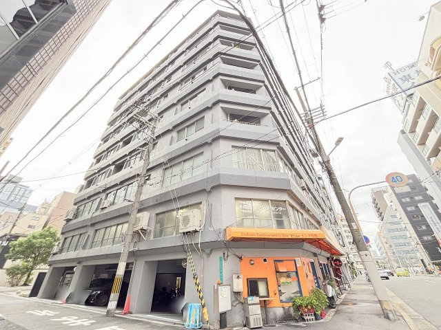 チサンマンション第3新大阪の外観