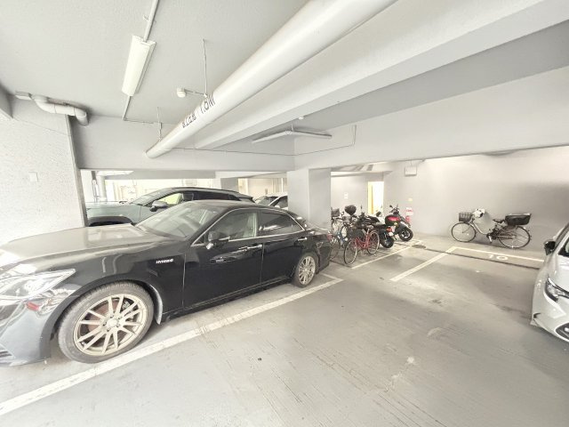 チサンマンション第3新大阪の駐車場