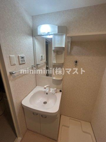 ラグゼ本町の洗面所