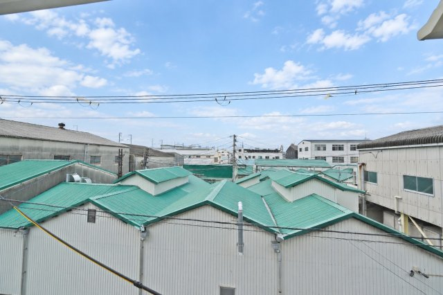 大阪市淀川区三津屋南3丁目中古一戸建て│3LDK＋駐車1台可の展望|3階建てならではの魅力として、陽当たりや風通しの良さが際立ちます。