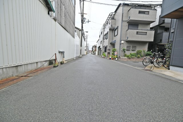 大阪市淀川区三津屋南3丁目中古一戸建て│3LDK＋駐車1台可の周辺|周辺にスーパー・コンビニがあり、生活施設が身近にそろった利便性の高い住環境です。