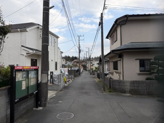 大和市上和田戸建の前面道路含む現地写真|前面道路