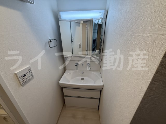 カーサヴェルデの独立洗面台|独立洗面台あり、毎朝おしゃれに忙しい女性の方におすすめです