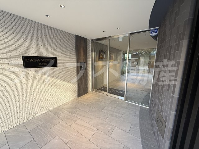 カーサヴェルデのエントランス|建物の内部です