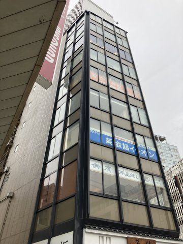 スカイラークビルの外観