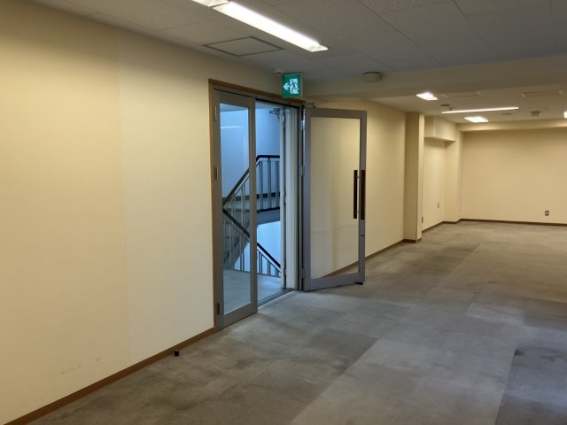 スカイラークビルの内装