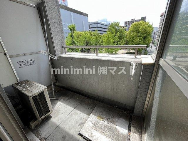 キャピトル新町南公園のバルコニー