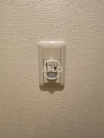 オルフェアⅤ番館の設備|オルフェアⅤ番館　人感センサー