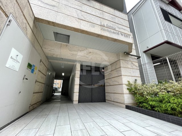 ラ・フォルム本町WESTのエントランス|ラ・フォルム本町WEST　エントランス
