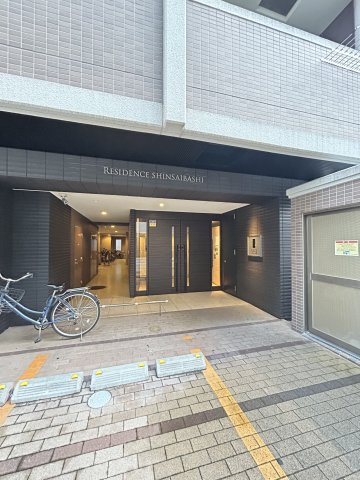 レジデンス心斎橋のエントランス