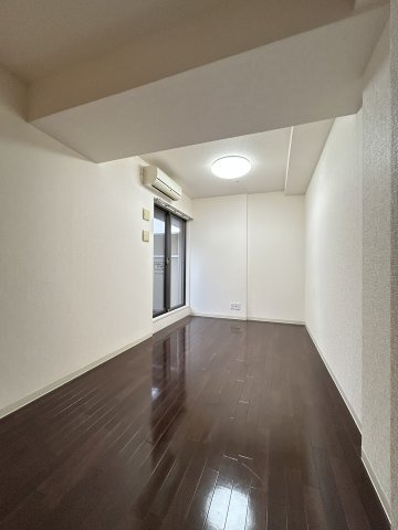 レジデンス心斎橋の寝室