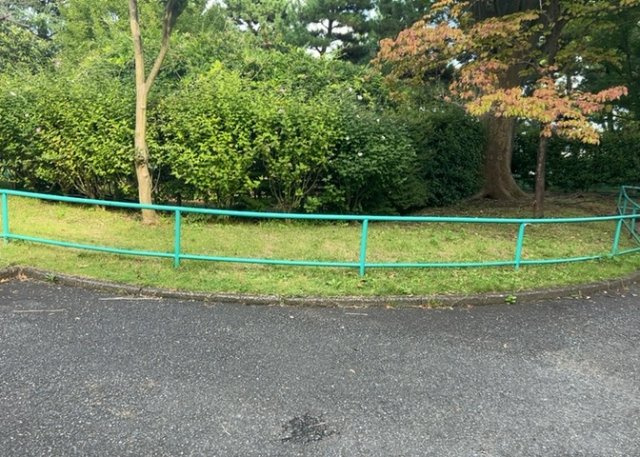 【駐輪場】 | 鶴川６丁目団地９街区４号棟 | マンションの駐輪場は、事前に空きがあるか確認を取ると安心です。せっかく入居したのに駐輪スペースがない！なんてことになったら大変ですよね。そこで、内見時や購入前にはまず事前に確認しておくと良いでしょう。