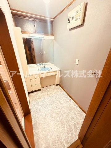 松戸市幸田戸建の洗面所