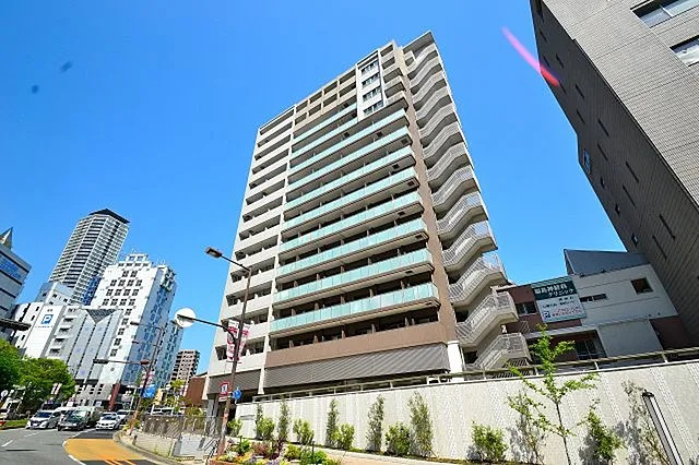 プレサンスジェネ新神戸ステーションフロントの外観